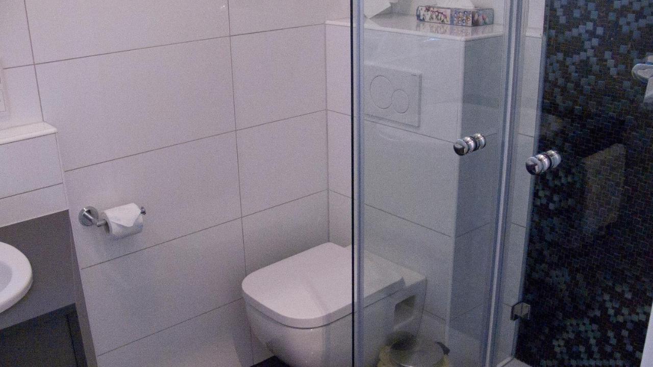 Rosstal Apartmenthaus "Zum Birnbaum" מראה חיצוני תמונה