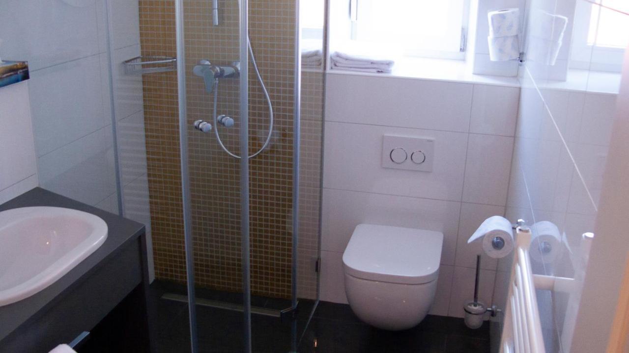 Rosstal Apartmenthaus "Zum Birnbaum" מראה חיצוני תמונה